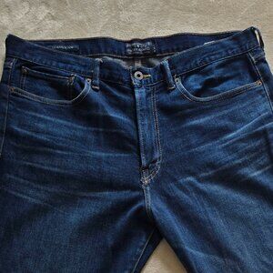 Lucky Brand 121 Heritage Slim